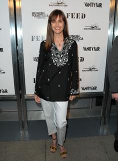 Diane Farr feet photo thumbnail