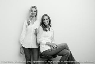 Diane Farr feet photo thumbnail