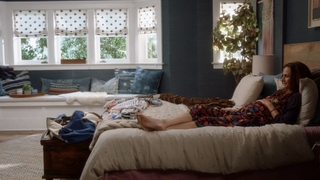 Diane Farr feet photo thumbnail