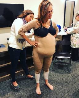 Diane Farr feet photo thumbnail