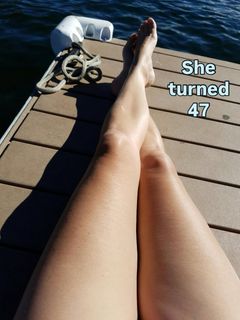 Diane Farr feet photo 5