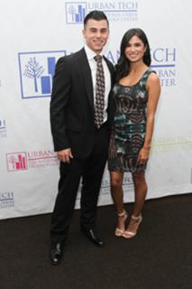 Diane Guerrero feet photo thumbnail