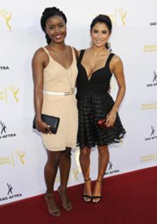Diane Guerrero feet photo thumbnail