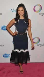 Diane Guerrero feet photo thumbnail