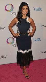 Diane Guerrero feet photo thumbnail