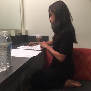Diane Guerrero feet photo thumbnail