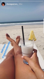 Diane Guerrero feet photo thumbnail