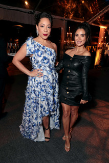 Diane Guerrero feet photo thumbnail