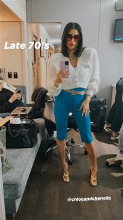 Diane Guerrero feet photo thumbnail