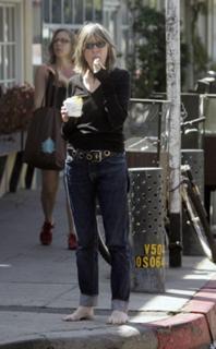 Diane Keaton feet photo thumbnail