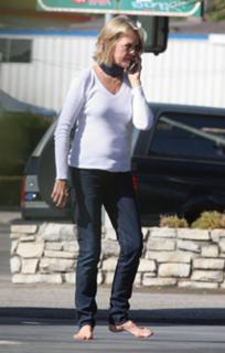 Diane Keaton feet photo thumbnail