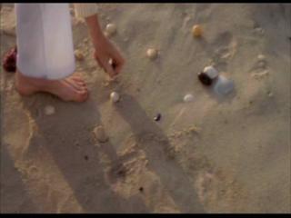 Diane Keaton feet photo thumbnail