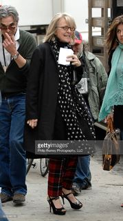 Diane Keaton feet photo thumbnail