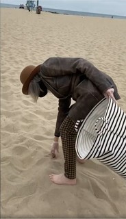 Diane Keaton feet photo thumbnail