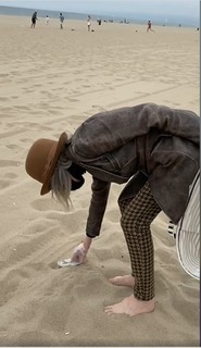 Diane Keaton feet photo thumbnail