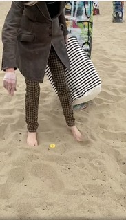 Diane Keaton feet photo thumbnail