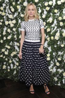 Diane Kruger feet photo thumbnail