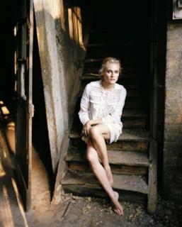 Diane Kruger feet photo thumbnail