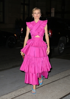 Diane Kruger feet photo thumbnail