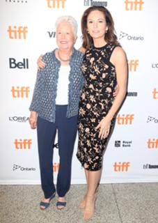 Diane Lane feet photo thumbnail