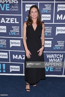 Diane Lane feet photo thumbnail