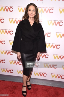 Diane Lane feet photo thumbnail