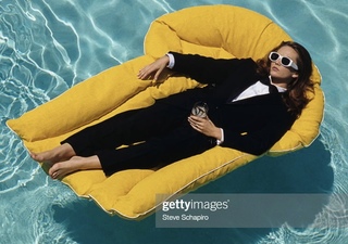 Diane Lane feet photo thumbnail