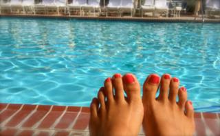 Diane Mizota feet photo 6