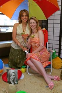 Diane Neal feet photo thumbnail