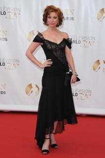 Diane Neal feet photo thumbnail