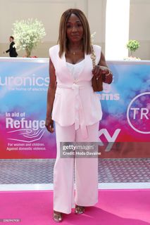 Diane Parish feet photo 1
