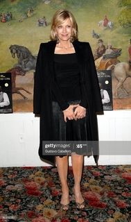 Diane Sawyer feet photo 10