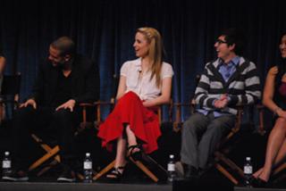 Dianna Agron feet photo thumbnail