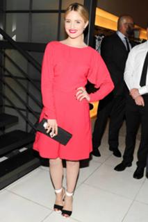 Dianna Agron feet photo thumbnail