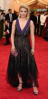 Dianna Agron feet photo thumbnail