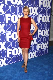 Dianna Agron feet photo thumbnail