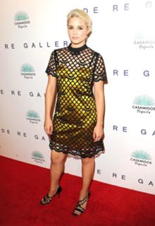 Dianna Agron feet photo thumbnail