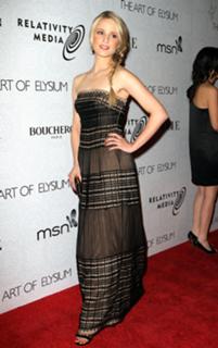 Dianna Agron feet photo thumbnail