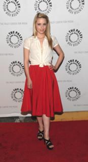 Dianna Agron feet photo thumbnail