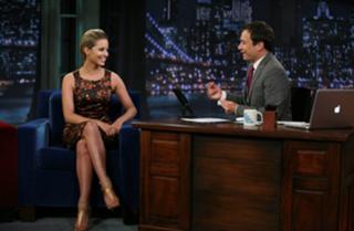 Dianna Agron feet photo thumbnail