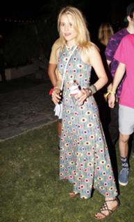 Dianna Agron feet photo thumbnail