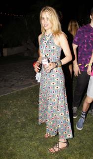 Dianna Agron feet photo thumbnail