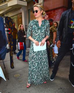 Dianna Agron feet photo thumbnail