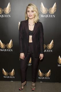 Dianna Agron feet photo thumbnail