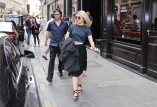 Dianna Agron feet photo thumbnail