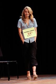 Dianna Agron feet photo thumbnail