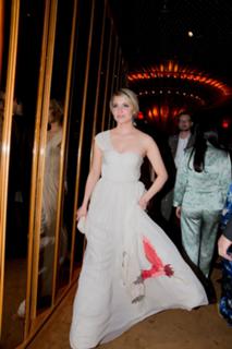 Dianna Agron feet photo thumbnail