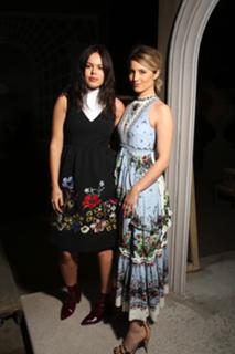 Dianna Agron feet photo thumbnail