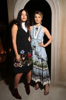 Dianna Agron feet photo thumbnail