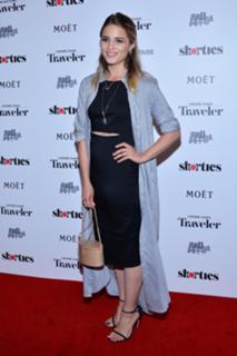 Dianna Agron feet photo thumbnail